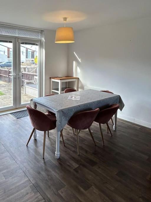מנצ'סטר Great House + Air Conditioning + Free Car Parking מראה חיצוני תמונה