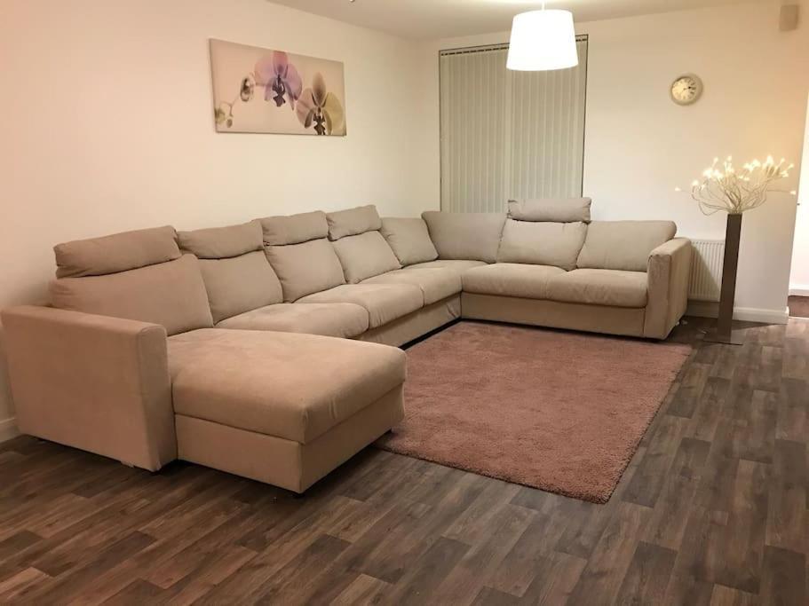מנצ'סטר Great House + Air Conditioning + Free Car Parking מראה חיצוני תמונה